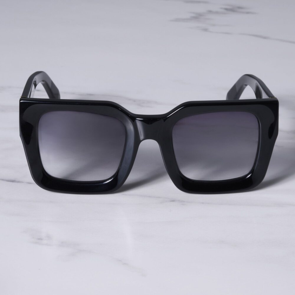 SUNGLASSES BLACK OVERSIZED
